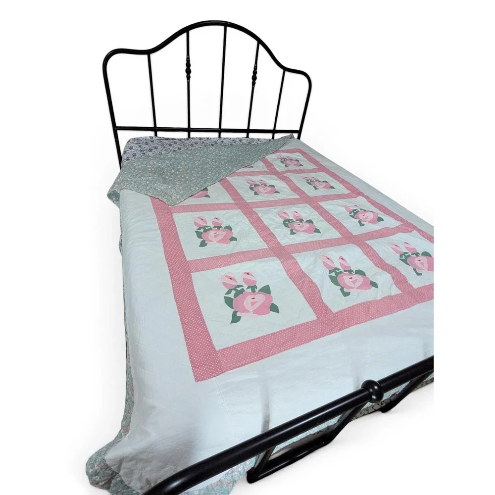 Vintage Handmade Rose Appliqué Quilt – 86